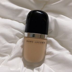 Marc Jacobs Beauty - Genius Gel Foundation